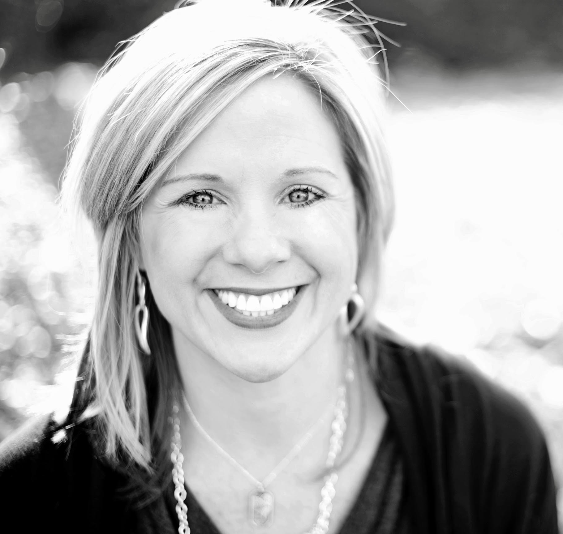 Headshot of Robyn Drothler